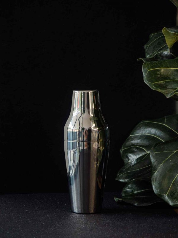 Elegant Silver French Shaker 650ml - Sleek design for perfect cocktails every time. Ideal for home bars and professional mixologists.