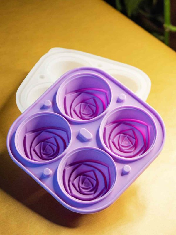 Roxa silicone tray for eye-catching roses, perfect for crafting stunning floral arrangements. Get yours today for a touch of elegance!