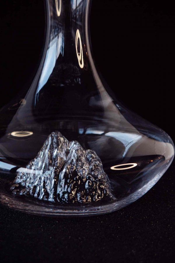 Premium Iceberg Wine Decanter for Stylish Wine Serving and Aerating - Shop Now