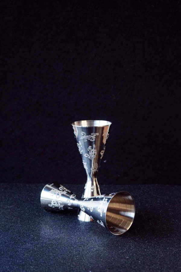 Exquisite Carven Silver Jug 30/60 - Elegant design, perfect for serving beverages in style. Ideal for home or special occasions.