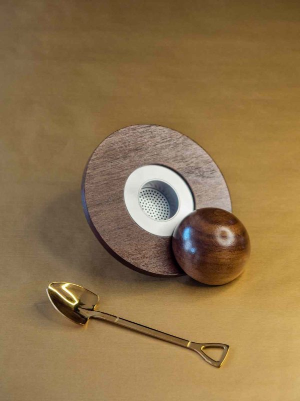Elevate your cocktails with our premium Cocktail Smoker Kit (without firewood) - add sophistication and flavor to your drinks!
