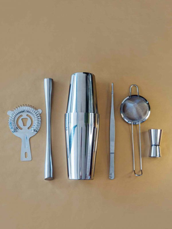 Upgrade your home bartending with our Premium Prata Bar Kit - perfect for crafting exceptional cocktails and impressing your guests!