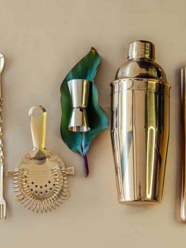 Get your hands on this luxurious Gold Bar Kit - the perfect investment for your collection. Buy now for a touch of elegance!