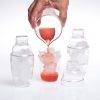 Three-piece plastic mini shaker set, 20cl capacity, for cocktails and beverages - perfect for home bartending or gifting