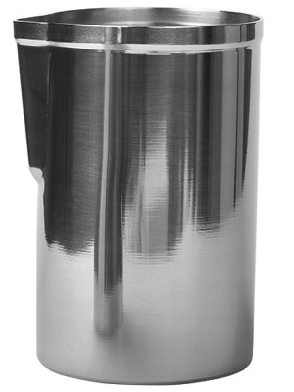 High-quality stainless steel 580ml Mr. Slim mixing cup, perfect for cocktails and beverages - durable and sleek design for home and bar use