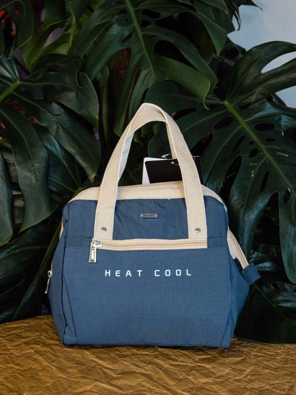 Stay cool in style with our premium dark blue insulated cooler bag - perfect for picnics, beach trips, and outdoor adventures!