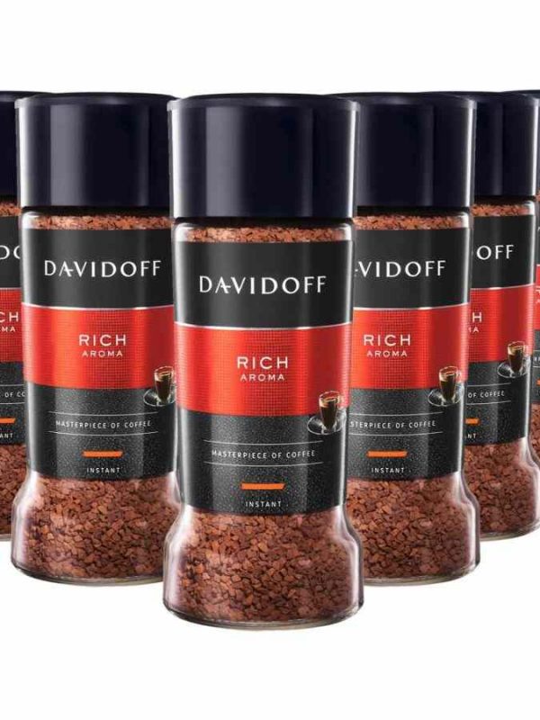 Indulge in the bold and rich flavor of Davidoff Rich Aroma Instant Coffee in convenient 6 x 100 g packs - a luxurious coffee experience at your fingertips!