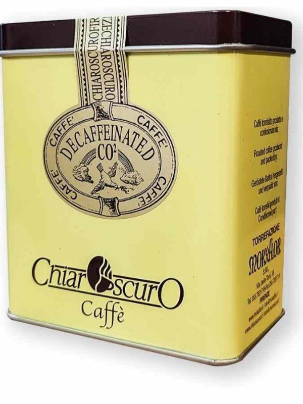 Indulge in Mokaflor Chiaroscuro Decaffeinated Coffee - CO2 Decaffeinated blend for a smooth, rich taste without the caffeine kick. Buy now!
